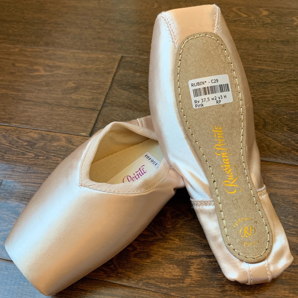 Russian Pointe Rubin ‘V’ cut size 37.5 NEW pointe shoes